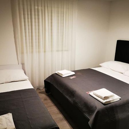 Apartment Vista Омиш Экстерьер фото